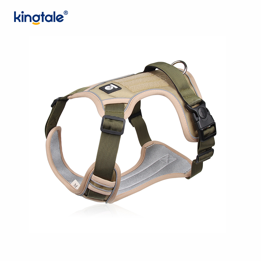 Imbracatura sportiva traspirante regolabile riflettente con rivetti in nylon con guinzaglio per cani