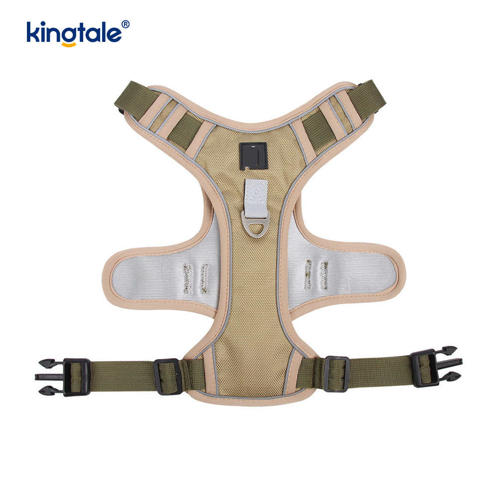 Imbracatura sportiva traspirante regolabile riflettente con rivetti in nylon con guinzaglio per cani